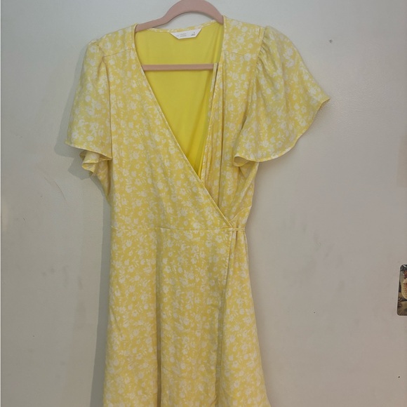 LC Lauren Conrad Dresses & Skirts - LC Lauren Conrad Yellow Flutter Sleeve Sundress